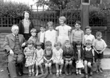 Park Bridge school photograph c. 1940