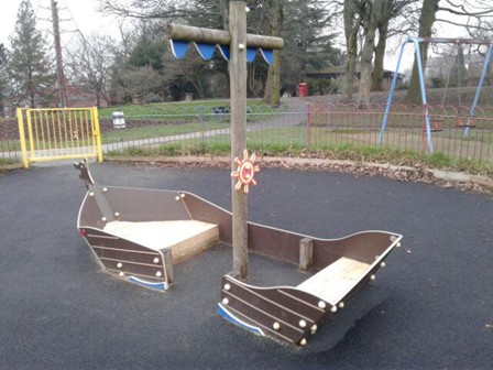Boat seating unit situated on wetpour
