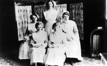 Lakes Hospital staff c1914